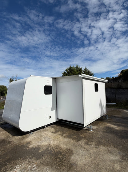6m Push-Out Pod House – White – 75mm Insulated with Shower