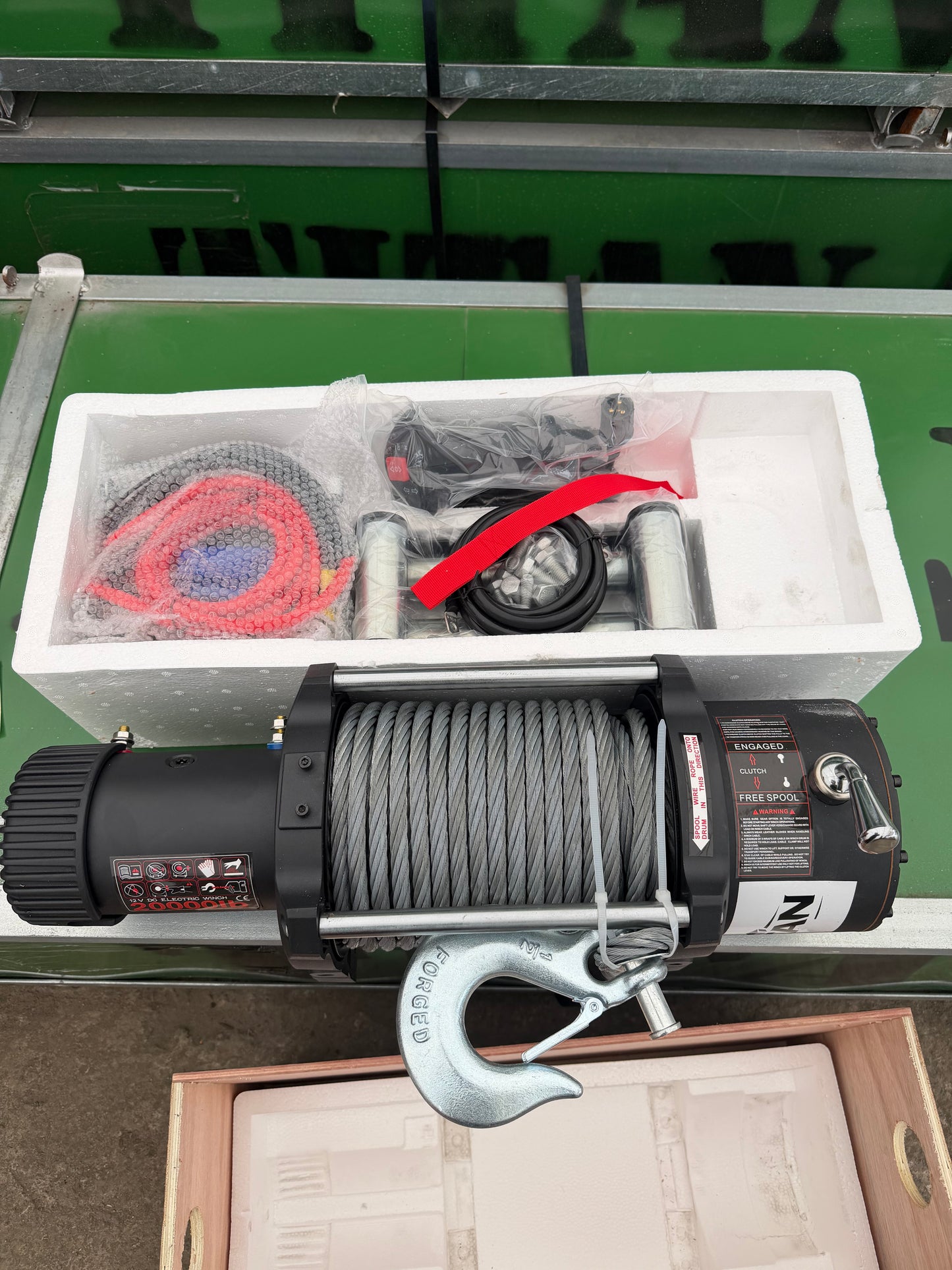20,000lb Electric Winch Kit – Extreme Heavy Duty Recovery Winch (12V)