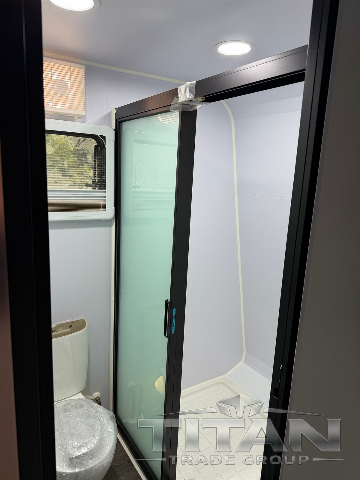 6m Push-Out Pod House – White – 75mm Insulated with Shower