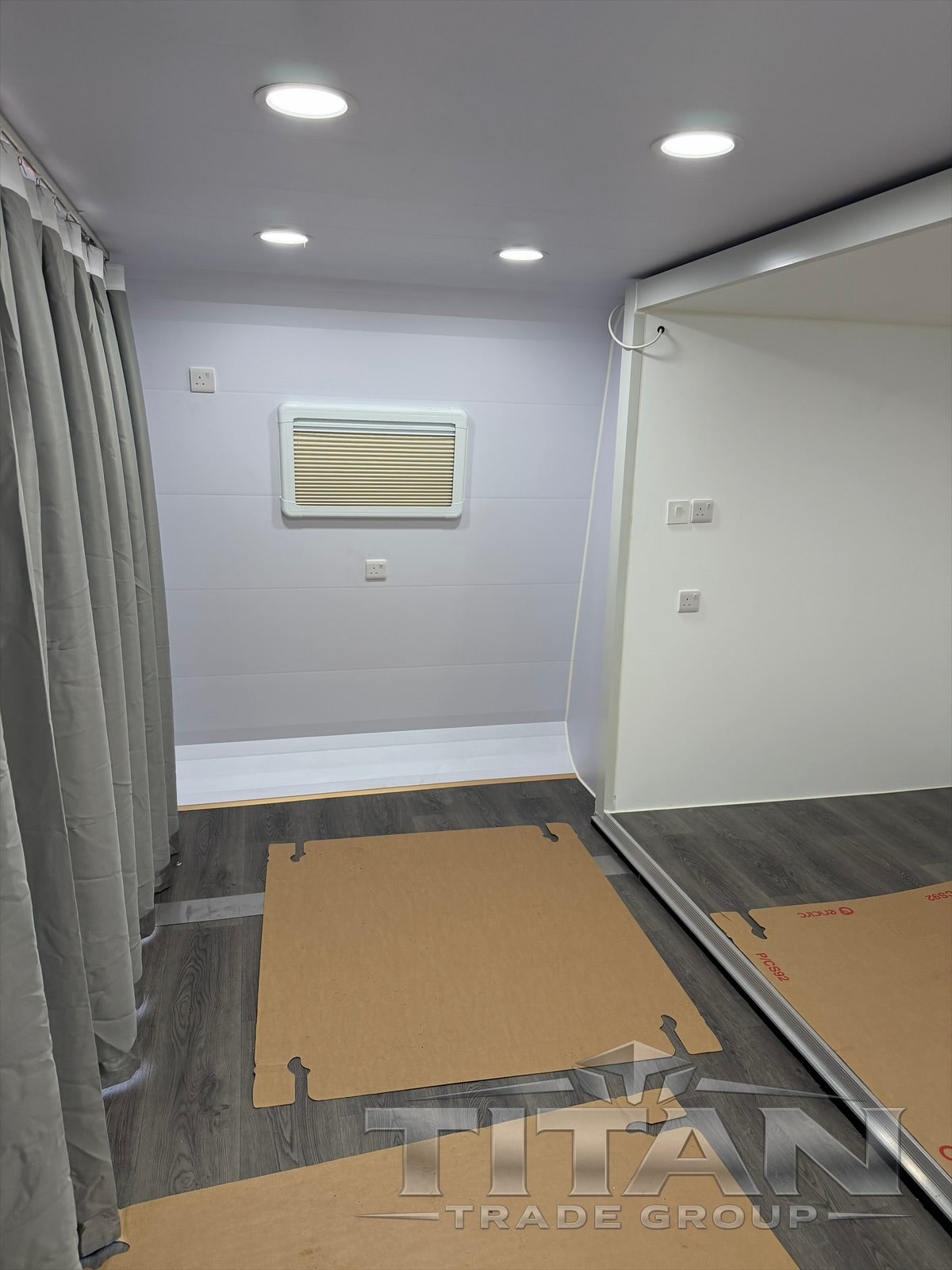 6m Push-Out Pod House – White – 75mm Insulated with Shower