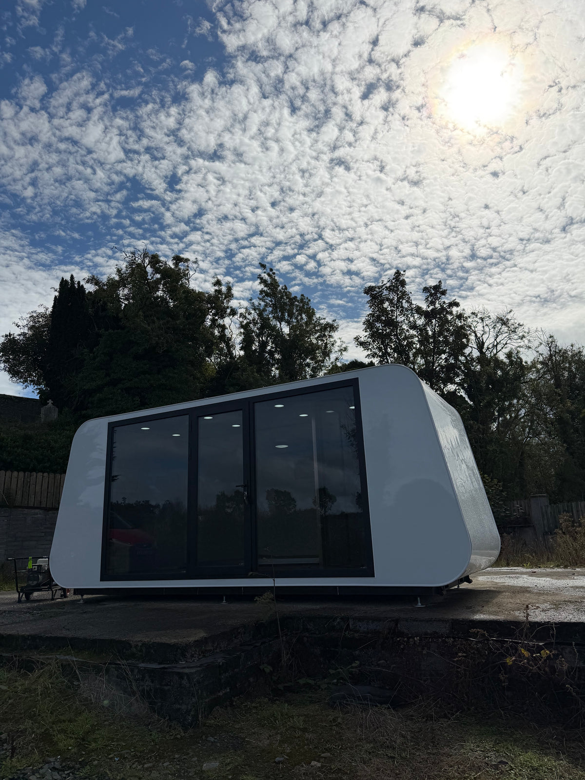 6m Push-Out Pod House – White – 75mm Insulated with Shower