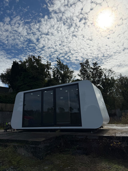 6m Push-Out Pod House – White – 75mm Insulated with Shower
