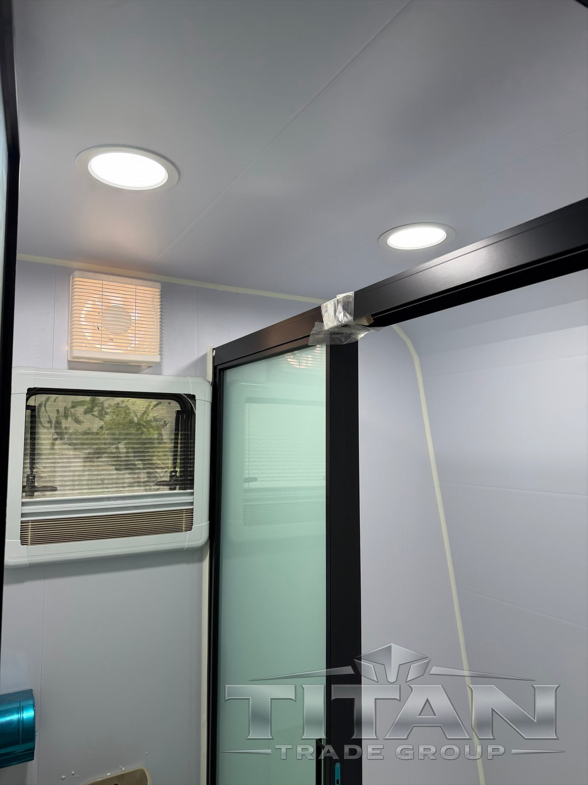 6m Push-Out Pod House – White – 75mm Insulated with Shower