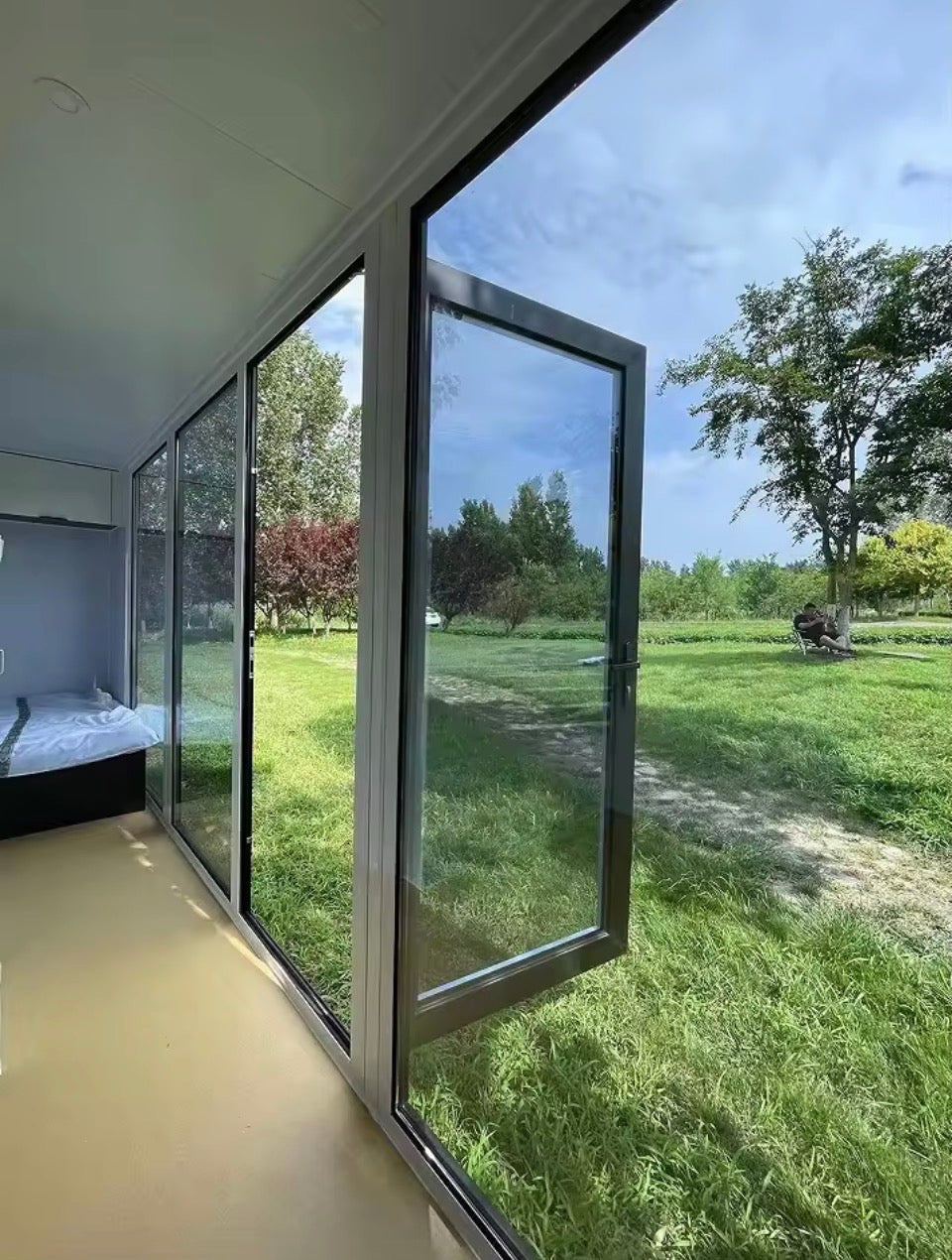 6m Self-Contained Cabin – Push-Out Type with Shower (75mm Insulated)